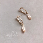 変形オーバル×縦長バロックパールピアス/トゥモローランド等お好きな方❤︎