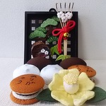 🔴iziwaru様オーダー品🔴縁起物 壁掛け(Ｄ) おはぎ、豆大福、どら焼き 黄色椿