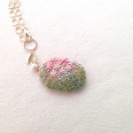リネンと刺繍の花刺繍のバックチャーム＆ブロー チI