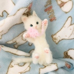 やんちゃなしろねこちゃん 羊毛フェルト