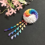 《ホワイト》虹色お花と虹色下がりの髪飾り★つまみ細工☆着物☆浴衣☆七五三☆成人式☆卒業式