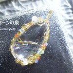 レインボークォーツペンダント（ワイヤージュエリー☆ワイヤーアクセサリー☆ワイヤーラッピング天然石ネックレス）