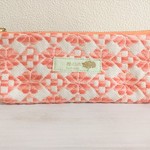 桜染めの糸で刺した こぎん刺しのペンケース【梅の花×ウロコ形/ピンク】《樫の木  produce by プリザ工房*Merrymei*》