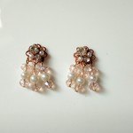 ビジューとパール、ビーズのピアス