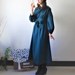 サッシュできりり。今年らしいワンピース。