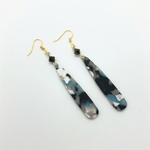 マーブル模様のロングピアス/イヤリング