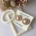 パールボタンピアス♡