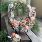 かすみ草とあじさいのリースブーケ ❁くすみピンクのナチュラルリース❁