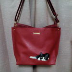 【お名前入れ無料】赤いショルダーバッグ　猫ちゃん