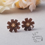 秋桜（コスモス）のピアス　チョコレート