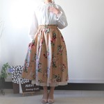 【hajime22様専用★期間限定セール♪】春のロマンチックなスカート。裾からチュールをのぞかせて。