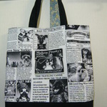 USA生地　イヌ新聞柄のトートバッグ