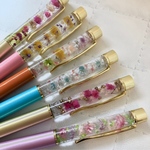 【送料無料】キラキラ お花いっぱい☆ハーバリウム ボールペン