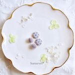 ファーボールの刺繍イヤリングorピアス《グレー》