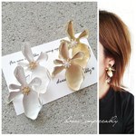 ！シルバーのみ！マットなビッグフラワーピアス✾☆大人可愛い☆高見え✾