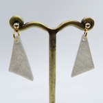 くもり空のピアス