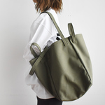 DROP SHOULDER TOTE BAG（オリーブ / カーキ）