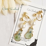 ブルー猫の押し花イヤリング/ピアス