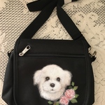 マルチーズちゃんと薔薇のポシェット