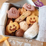 ハロウィンのクッキー缶