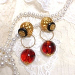 一点物♡ レトロ アンティークボタンと琥珀ビーズの大ぶりイヤリング