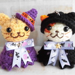 ☆yumi-takahashi様 オーダー品☆～マント猫【茶トラ】・フード猫【三毛】ミニサイズストラップ