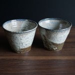 【クリスマスの贈り物にも最適】みぞれ釉ペアカップ[0687]