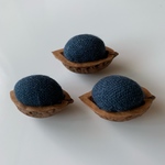 【送料無料】くるみのピンクッション ネイビー