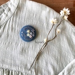 刺繍ブローチ