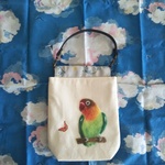 オーダー品（ribomaroさま）羊毛フェルト刺繍  バネポーチ  コザクラインコ