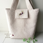 花の刺繍  ベリーのトートバッグ 秋色♪