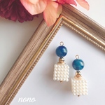 パールキューブブルーピアス(イヤリング)/サージカルステンレス nonoacs