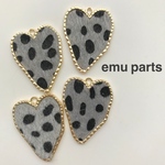 animal heart charm gray2p
