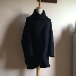 カシミヤウール黒で作ったショールカラーコート