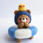 【O様ご予約品】水着のくまちゃんと浮き輪　羊毛フェルト