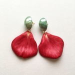 バラ花びら×パールピアス