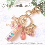 ハートいっぱいキーホルダー💜💛❤️. レインボー×ハロウィンカラー🌈👻🎃💕. ✨ゴージャスバージョン✨. .