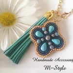 ビーズ刺繍 バッグチャーム