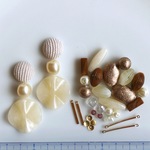 *1点限定* /ビーズ アソート/ ハンドメイド パーツ ビーズ アクリル 素材 ピアス イヤリング おおぶり 秋冬 コーデュロイ カボション パール ひらひら ベージュ ゴールド系