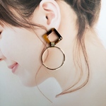 べっ甲とフープの大ぶりピアス