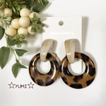 おおぶりレオパード アクリルピアス ベージュブラウン