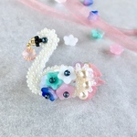 華の白鳥〜Domenca〜 ビーズ刺繍ブローチ 【受注制作】