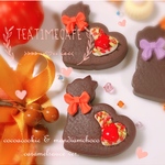 スイーツデコ🎀くるんとハートしっぽの猫さんブラックココアクッキー🍪キーホルダー❁︎イニシャル付き.Halloween🎃ver.🍒説明欄をご覧下さい🍒