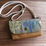 ミナペルホネン ringo カーキ色×ライトブラウン◆お財布ポシェット