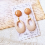 natural color オーバルリングピアス