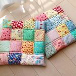 【  ha...様ご購入ページ  】２枚セット・極厚タイプ　四角つなぎのパッチワーク　お座布団　pieni kukka　* ラプセニ *