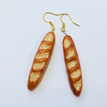 ロングバゲットのピアス