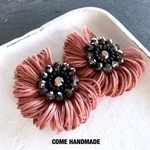 ボリュームフリンジ ビーズ刺繍 イヤリング