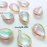 ガラスの雫 チャーム ゴールドオーロラカラー✨6pcs