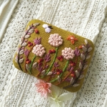 手刺繍ブローチ★菜種色の想い出